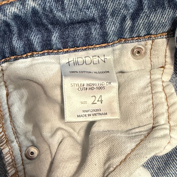 Hidden High-Rise Distressed Jeans | Size 24 | Dark Wash | Gently Used - Picture 6 of 7